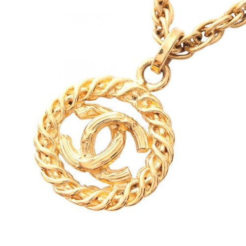 Collier pendentif marque