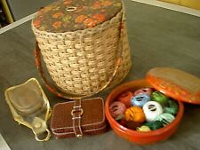 Lot Boite à couture Travailleuse mercerie Rotin et tissu fleurs - Vintage rétro 
