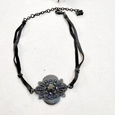 Collier ras du cou gothique 