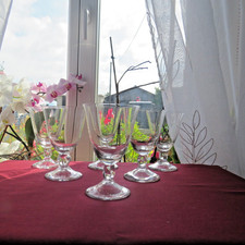 6 verres a vin rouge en cristal Daum modèle Orval H 12 CM