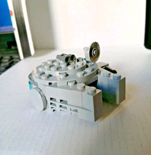 1 Vaisseau LEGO Faucon Millenium Star Wars Comme Neuf