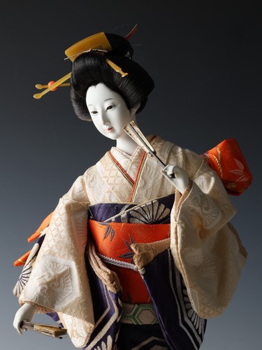 Ancienne poupée geisha
