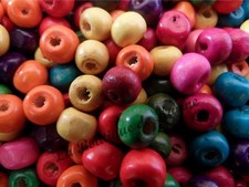 LOT DE 500 PERLES RONDES EN BOIS MULTICOLORE 6 x 5 mm - CREATION BIJOUX