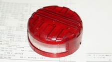 Cabochon rouge de feu arriére