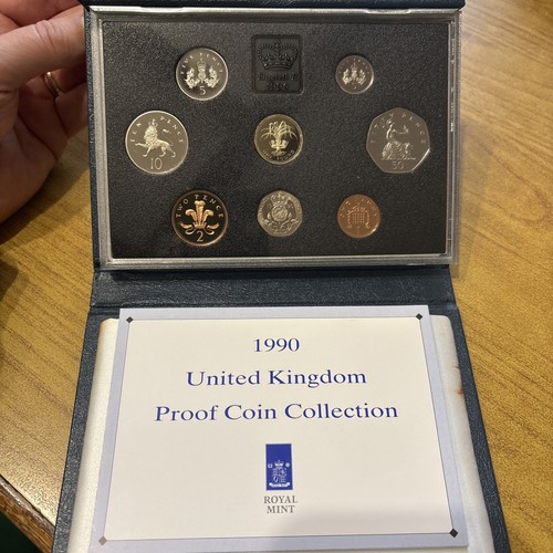 Royal mint collection - mint,