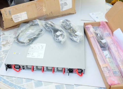Arista dcs 7050sx 72q - arista, dcs-7050sx-72q-f
