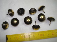 Clous de tapissier (lot de 25)