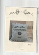 Grille point de croix " Bleu de Chine " COEUR n°1049