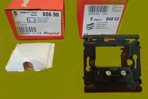 Support plaque enjoliveur - +,