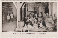 CPA 36 (Indre) VERNEUIL sur IGNERAIE / 343 Hab. / UN ATELIER DE POTERIE / ANIMEE