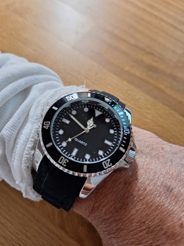 Montre style plongée - , cadran