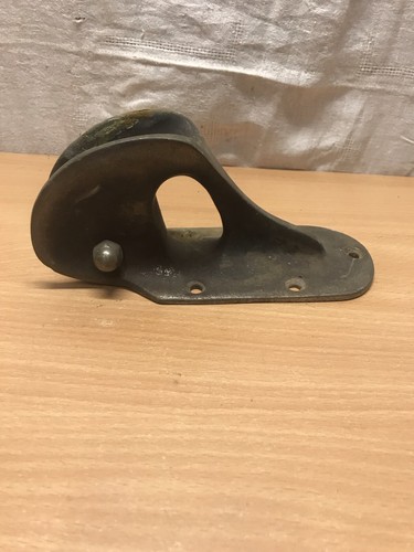 Ancien support poulie ancre - support,