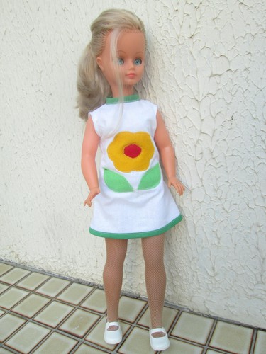 Petite robe fleur stylisée - robe, à