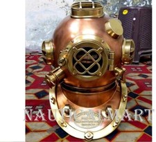 Casque de plongée ancien ~