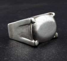 grosse bague argent massif. jamais servi.taille 53/54. pds 27.6grs