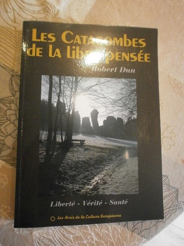 Dun les catacombes de la - r.,