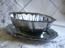 Saucière de style en inox