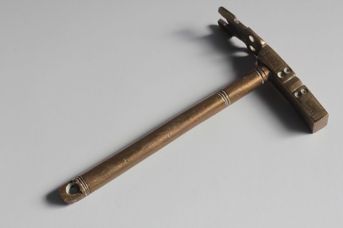 Ancien marteau sucre - à,