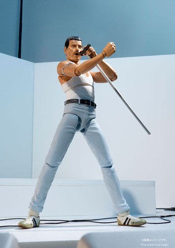 Bandai figuarts action - bandai,