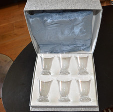 6 verres Daum signés modèle