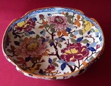 COUPE POLYLOBÉE SUR TALON EN