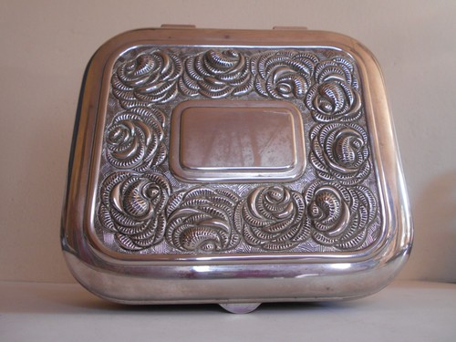 Ancienne grande boite coffre