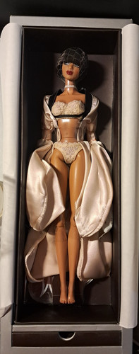 Fashion royalty isha rare - royalty,