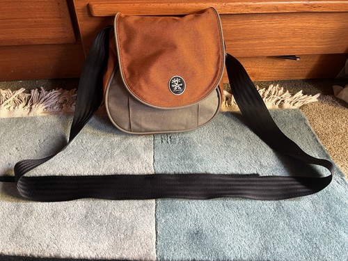 Crumpler aggott two - crumpler, tone