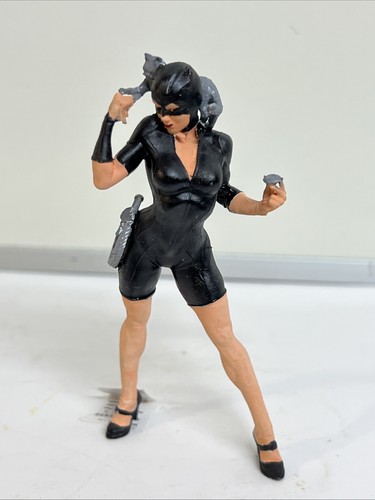 Figurine cat woman en - figurine,