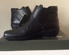 SPRING STEPS Katri B Booties