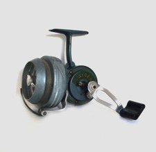 2 MOULINETS DE PECHE LOT DE