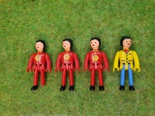 Lot De 4 Personnages Majorette