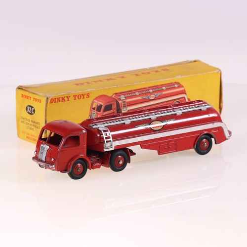 Dinky toys 32c panhard - 32c,
