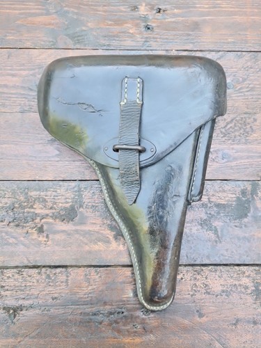 Bel etui daté 1943 - p.38,