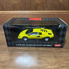 Voiture miniature Kyosho 1/18 Lamborghini Countach LP400 jaune moulé sous...
