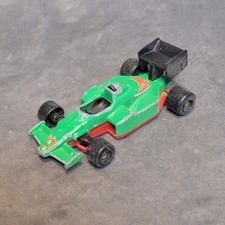Petite voiture miniature