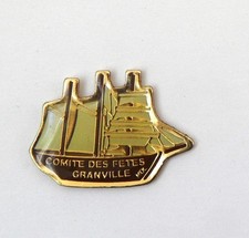 Pin's bateau voilier Comité