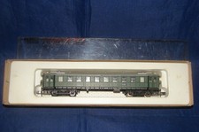 ARNOLD N VOITURE VOYAGEURS