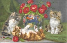 CPA TROIS PETITS CHATS FONT DES CABRIOLES PRES DU VASE REMPLI DE FLEURS