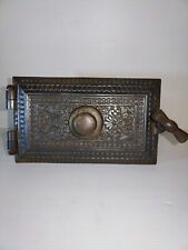 Trappe, porte en fonte de