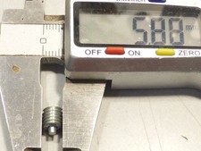 1 ancienne vis capot poignée