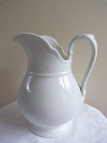 Broc toilette porcelaine - toilette,