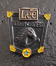 Pin’s Jean Lee Riders  Vêtement Cowboy Western (Rare) (958)