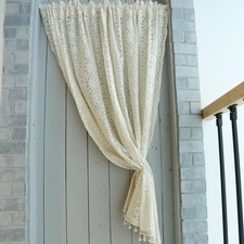 Panneau de rideau en dentelle