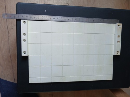 Plaque grise sol - plaque,