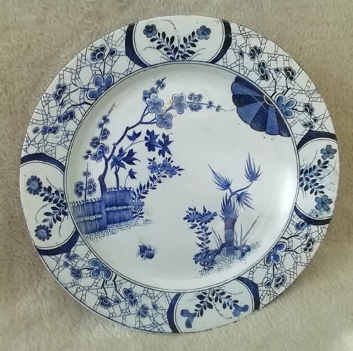 Assiette haute sur pied - assiette,