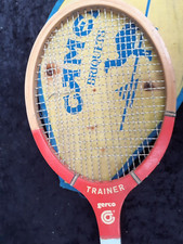 ancienne raquette de tennis