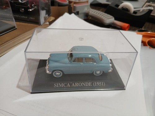 Simca aronde bleue clair - bleue, 1951