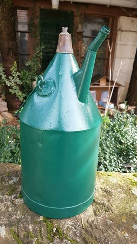 Ancien bidon essence ou - ancien, à