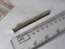 Nos Broches De Support Central